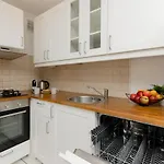Studio Downtown By Renters Appartamento