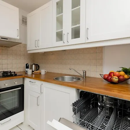 Studio Downtown By Renters Apartman
