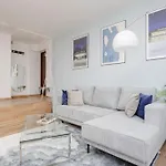 Studio Downtown By Renters وارسو