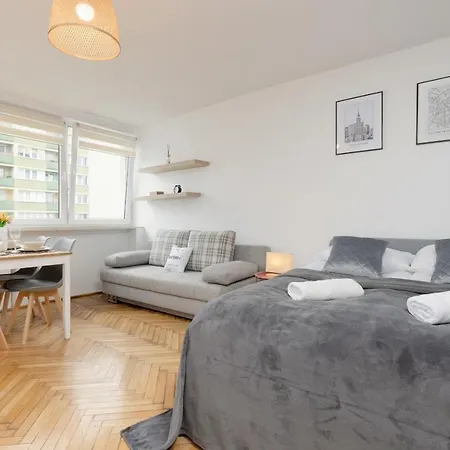 Studio Downtown By Renters ורשה