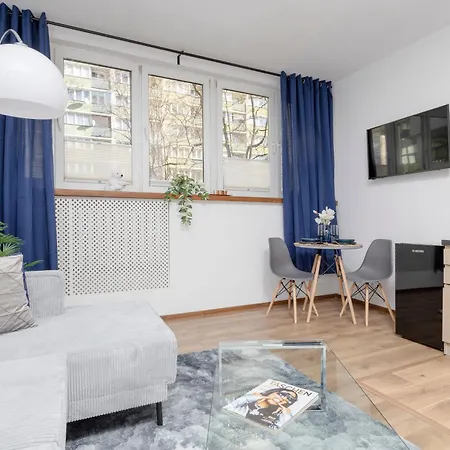 Studio Downtown By Renters ורשה